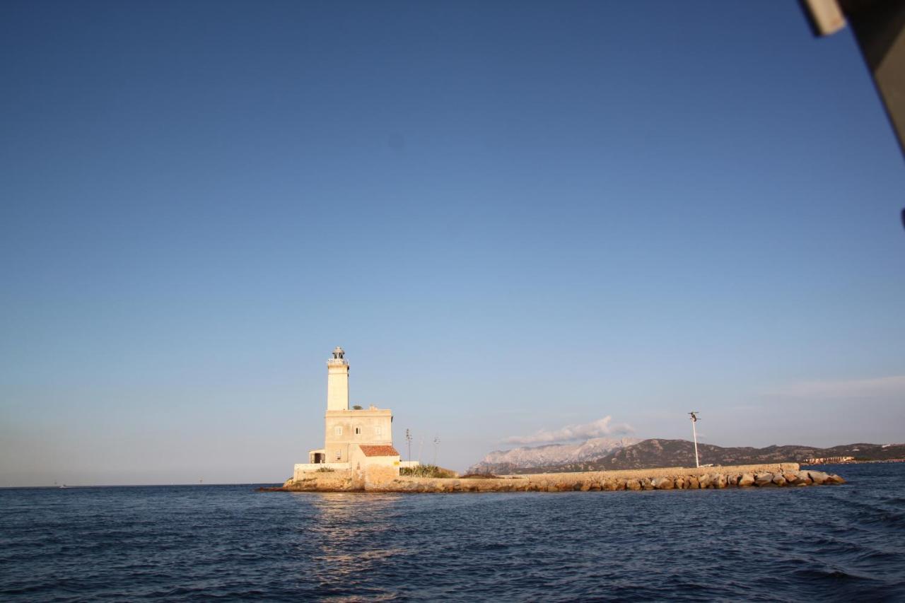 Magibac Due - Casa Vicino Aeroporto E Mater Olbia 아파트 외부 사진